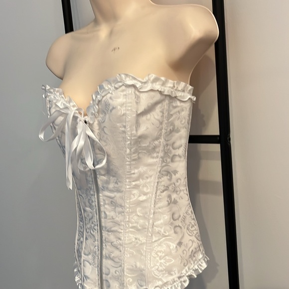 ADORE ME White Corset LARGE Ruffle Tie Bride Bridal Wedding Ruffle Trim Size M - Picture 3 of 9